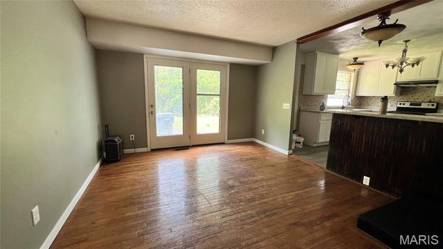 12075 Nero Drive, Florissant, MO 63033