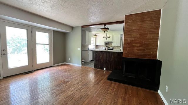 12075 Nero Drive, Florissant, MO 63033