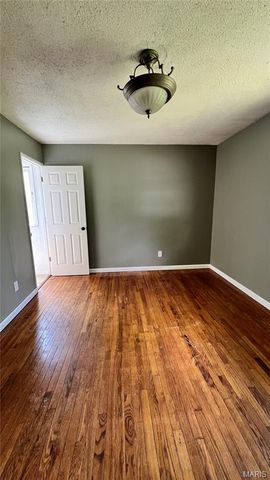 12075 Nero Drive, Florissant, MO 63033
