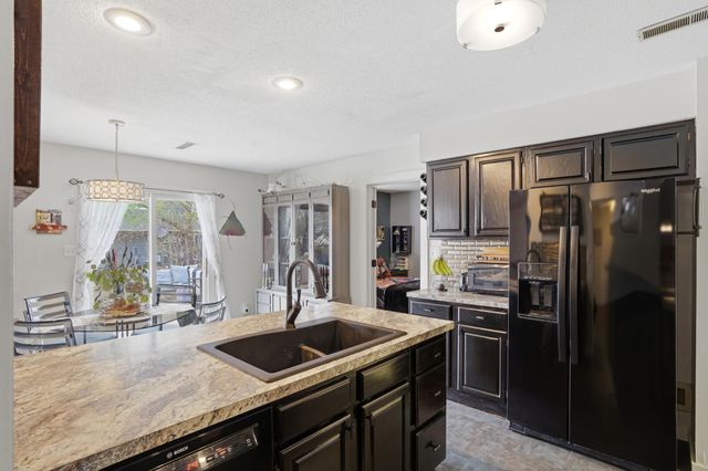 3809 LARKSPUR CT, Columbia, MO 65201