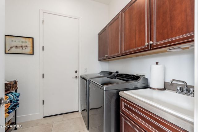 7941 E WINDWOOD Lane, Scottsdale, AZ 85255
