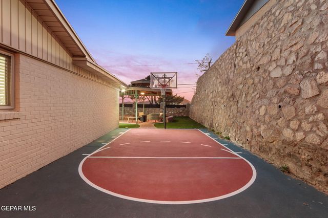 4000 BANCROFT Drive, El Paso, TX 79902