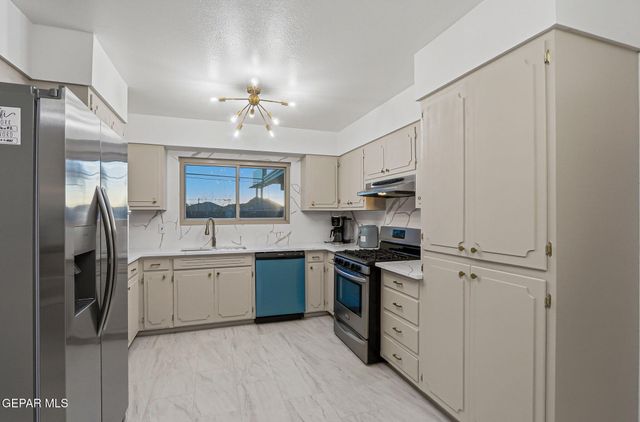 4000 BANCROFT Drive, El Paso, TX 79902