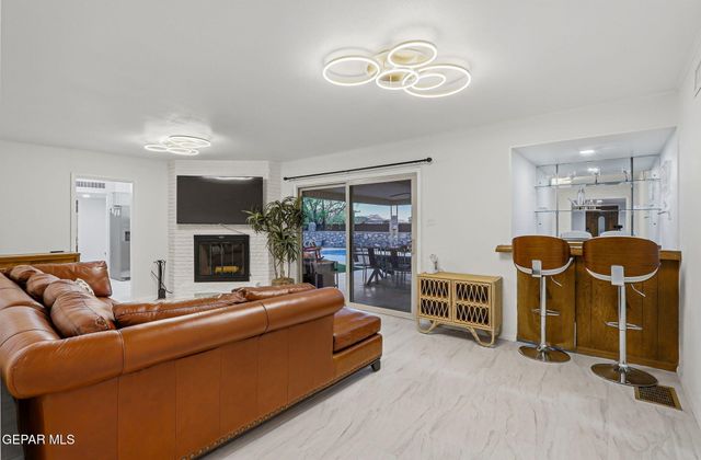 4000 BANCROFT Drive, El Paso, TX 79902