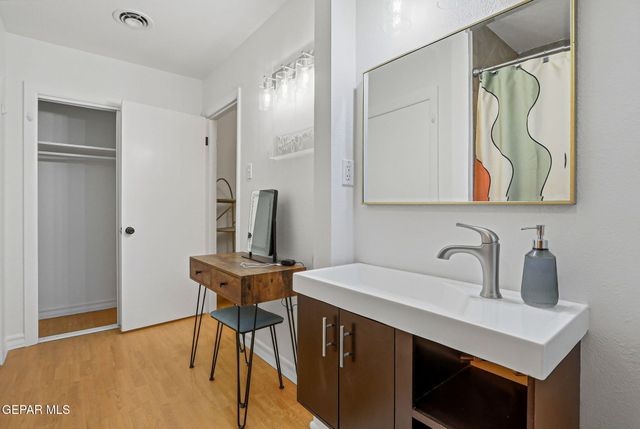 4000 BANCROFT Drive, El Paso, TX 79902