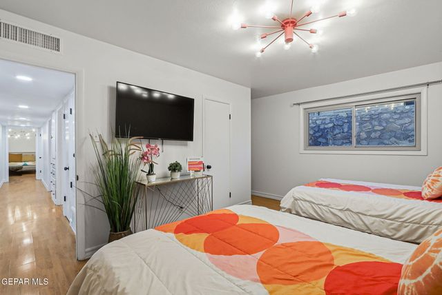 4000 BANCROFT Drive, El Paso, TX 79902