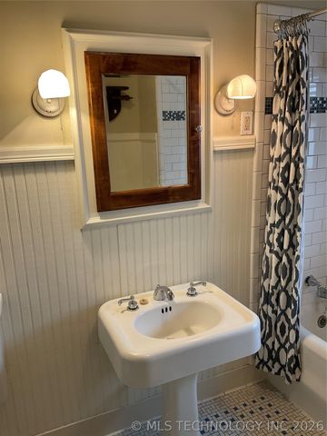 1350 E 19th Street B, Tulsa, OK 74120