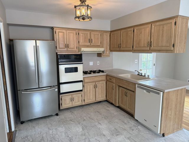 15425 Leader, Taylor, MI 48180