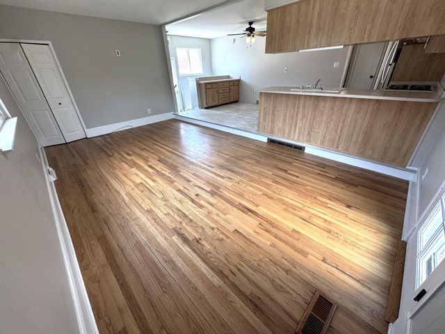 15425 Leader, Taylor, MI 48180