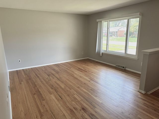 15425 Leader, Taylor, MI 48180