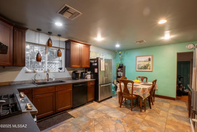 92 S 100 W, Pima, AZ 85543