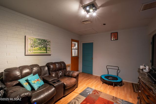 92 S 100 W, Pima, AZ 85543