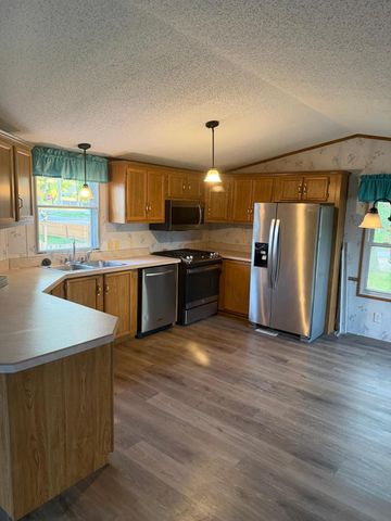 13 22nd Avenue NW, Faribault, MN 55021
