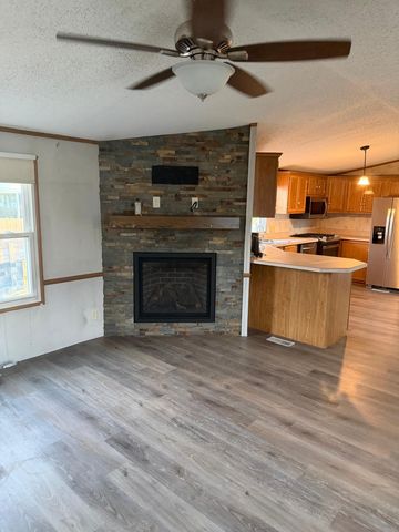 13 22nd Avenue NW, Faribault, MN 55021