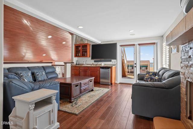 2408 Ocean Drive, Oxnard, CA 93035