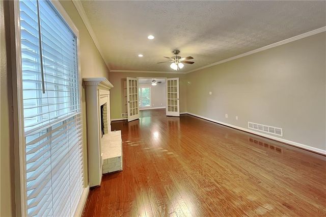 2709 Hawk Drive NE, Marietta, GA 30066