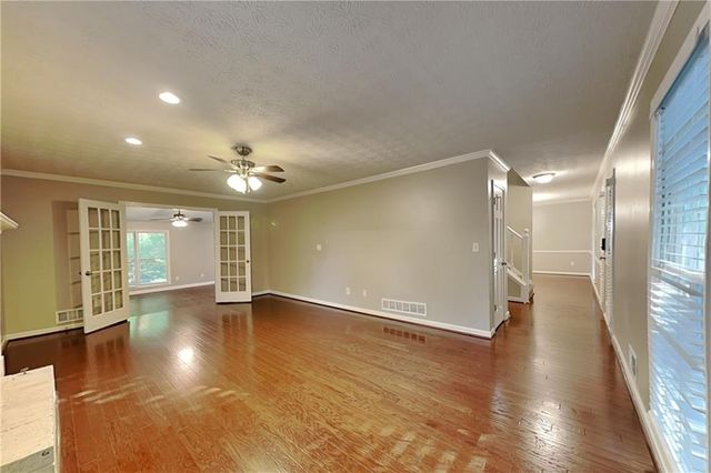 2709 Hawk Drive NE, Marietta, GA 30066