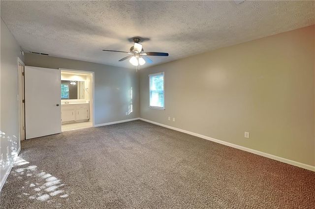 2709 Hawk Drive NE, Marietta, GA 30066