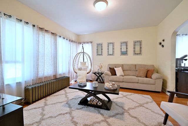 4703 W Parker Avenue, Chicago, IL 60639