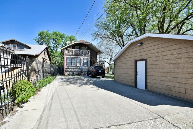4703 W Parker Avenue, Chicago, IL 60639