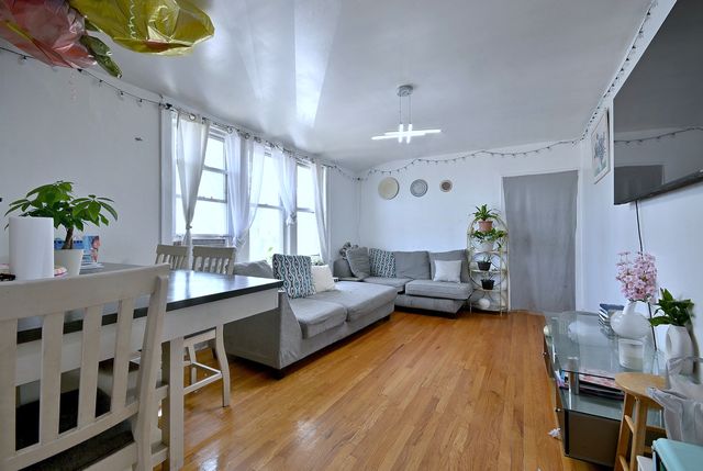 4703 W Parker Avenue, Chicago, IL 60639
