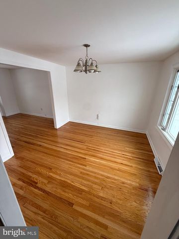 2561 BURNING TREE RD, Pennsauken, NJ 08109