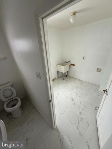 2561 BURNING TREE RD, Pennsauken, NJ 08109