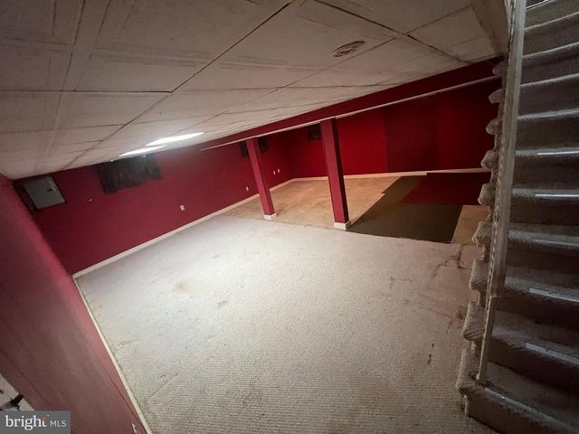 2561 BURNING TREE RD, Pennsauken, NJ 08109
