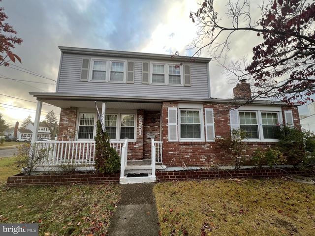 2561 BURNING TREE RD, Pennsauken, NJ 08109