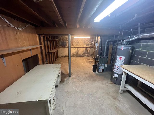 2561 BURNING TREE RD, Pennsauken, NJ 08109