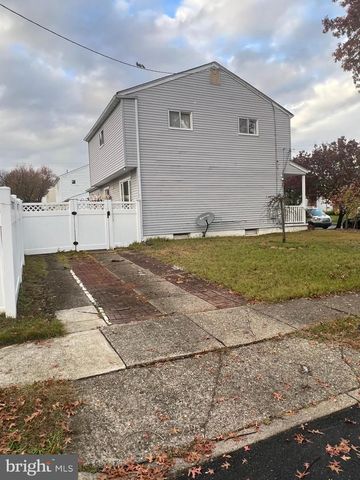 2561 BURNING TREE RD, Pennsauken, NJ 08109