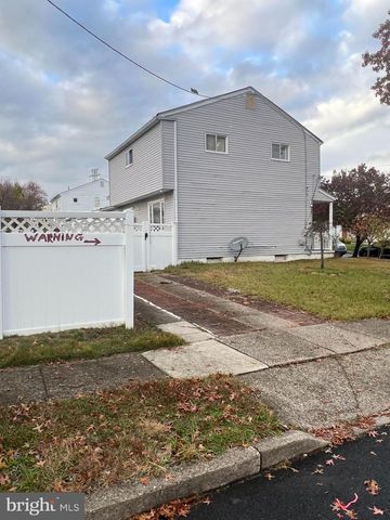 2561 BURNING TREE RD, Pennsauken, NJ 08109