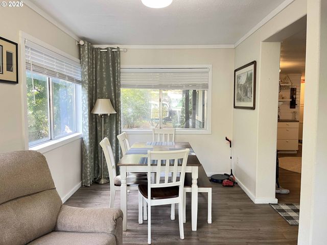 154 Outer Dr, Florence, OR 97439