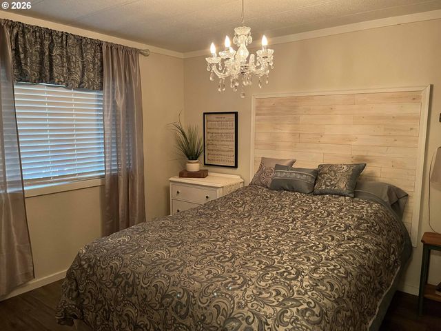 154 Outer Dr, Florence, OR 97439