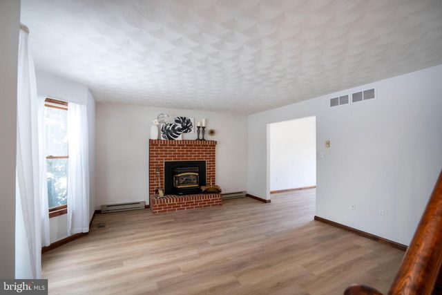 39 COLONIAL DR, Reedsville, PA 17084