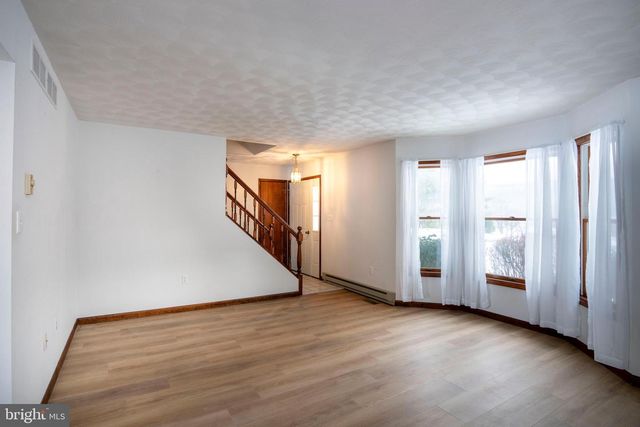 39 COLONIAL DR, Reedsville, PA 17084