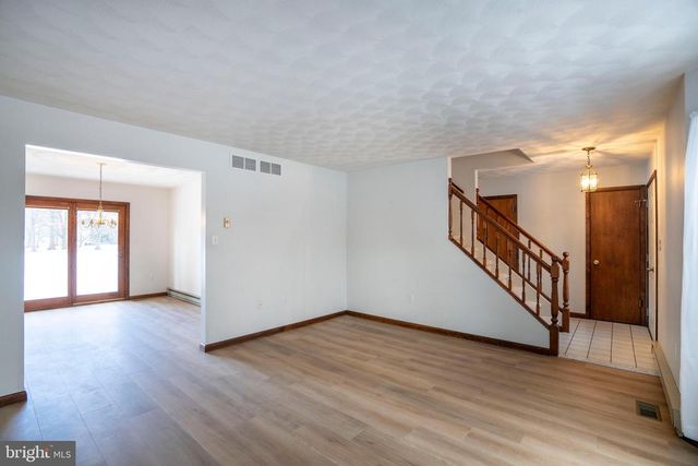 39 COLONIAL DR, Reedsville, PA 17084