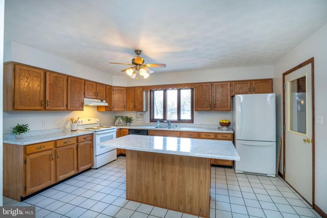 39 COLONIAL DR, Reedsville, PA 17084