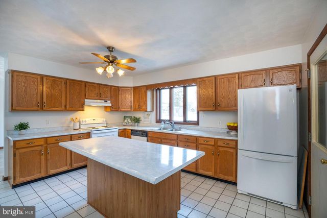 39 COLONIAL DR, Reedsville, PA 17084