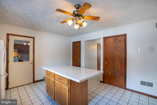 39 COLONIAL DR, Reedsville, PA 17084