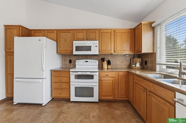 14491 Locust Street, Omaha, NE 68116