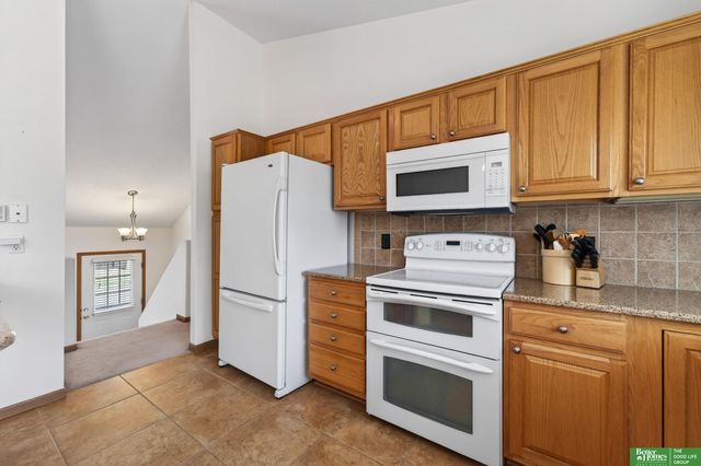 14491 Locust Street, Omaha, NE 68116