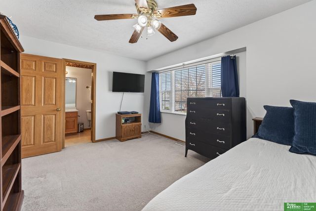 14491 Locust Street, Omaha, NE 68116