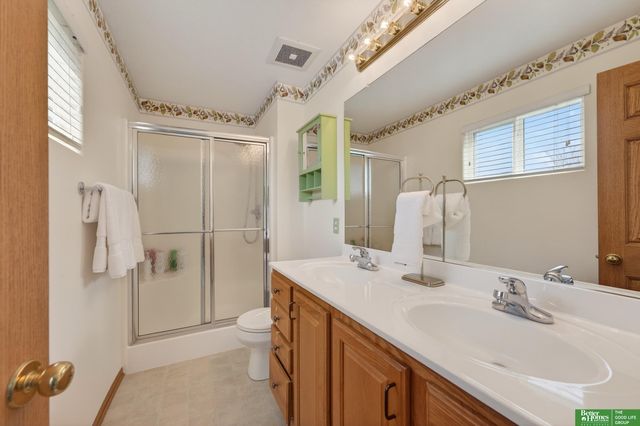 14491 Locust Street, Omaha, NE 68116