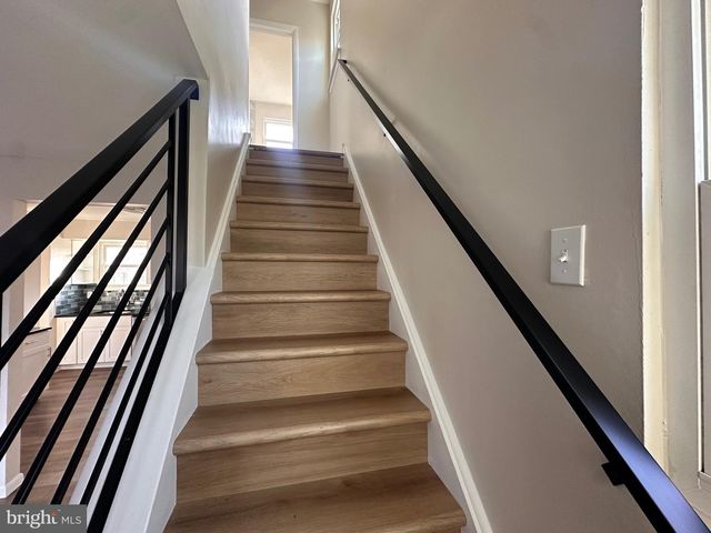 225 VELDE AVE, Pennsauken, NJ 08110