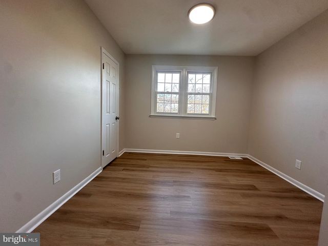 225 VELDE AVE, Pennsauken, NJ 08110