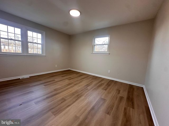 225 VELDE AVE, Pennsauken, NJ 08110