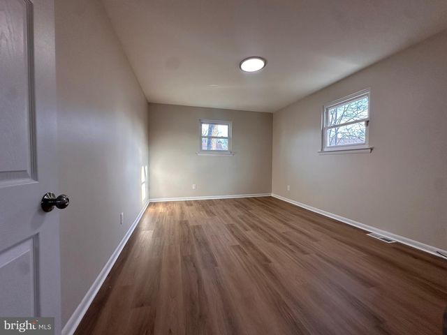 225 VELDE AVE, Pennsauken, NJ 08110