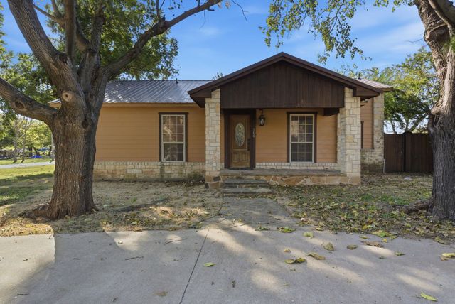 200 N Elm Lane, Tolar, TX 76476