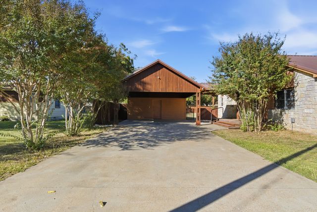 200 N Elm Lane, Tolar, TX 76476